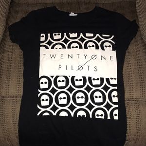 Twenty one pilots tshirt